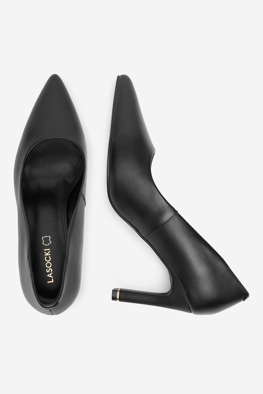 
                Елегантни обувки Lasocki ЧЕРЕН - 5906751906446