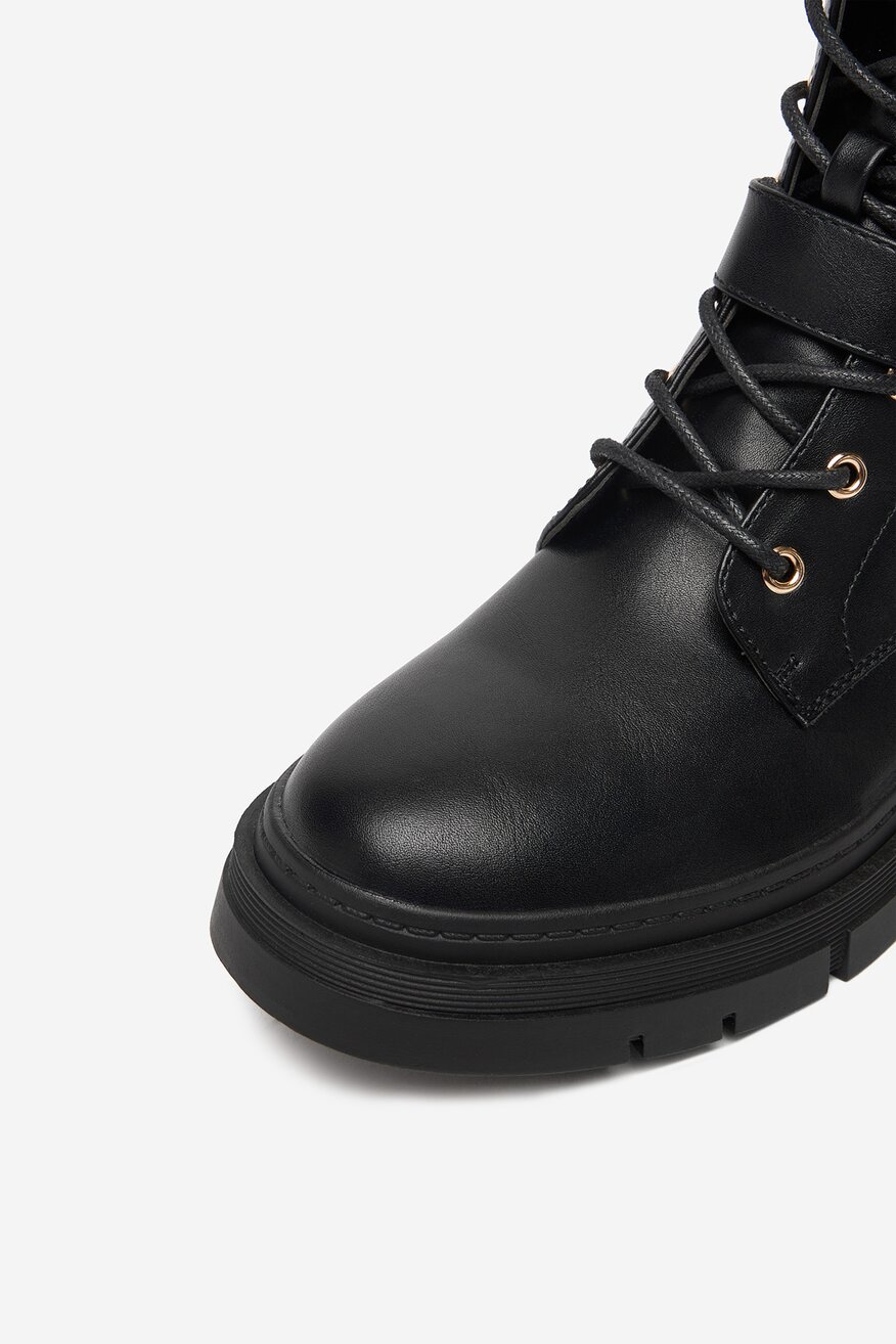 
                Боти DeeZee ЧЕРЕН - 5904410914320