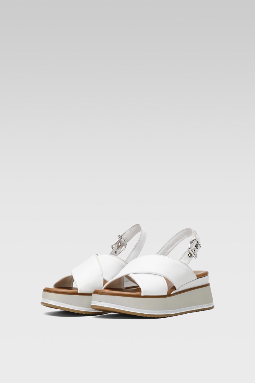 
                Inuovo - Skórzane sandały pastelowe - 5904248750008