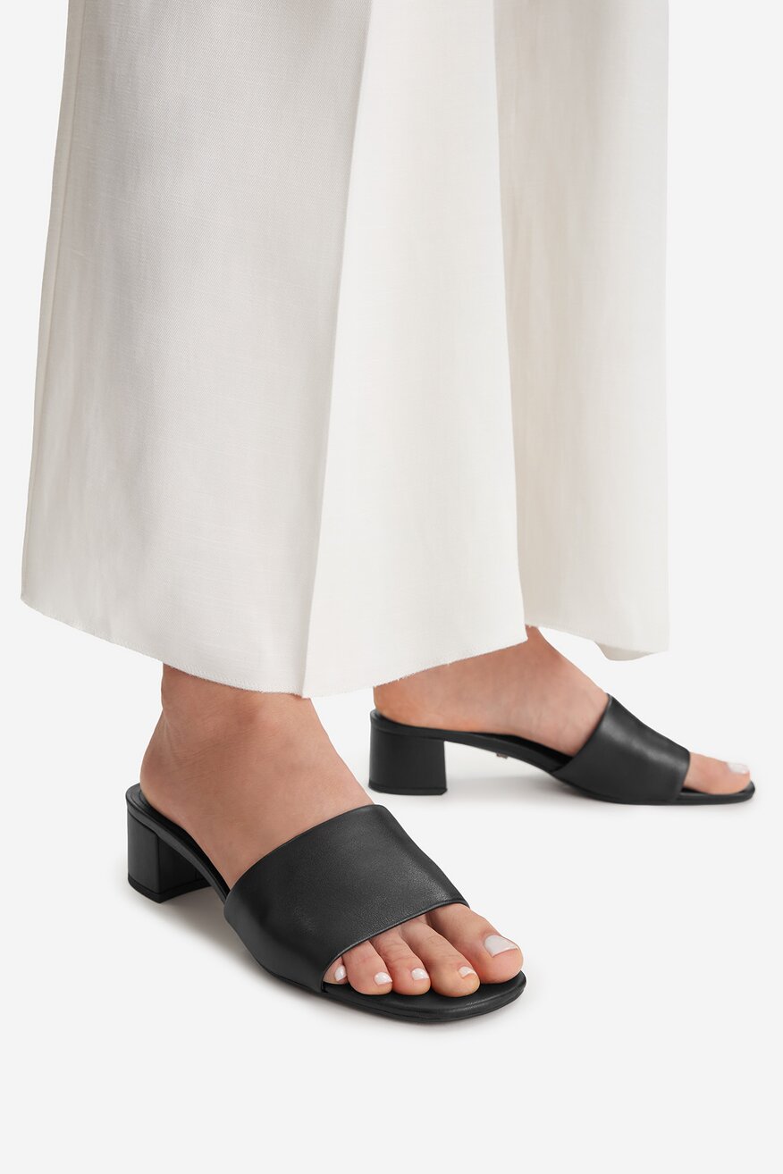 
                Gino Rossi - Klapki skórzane - 5906751907979