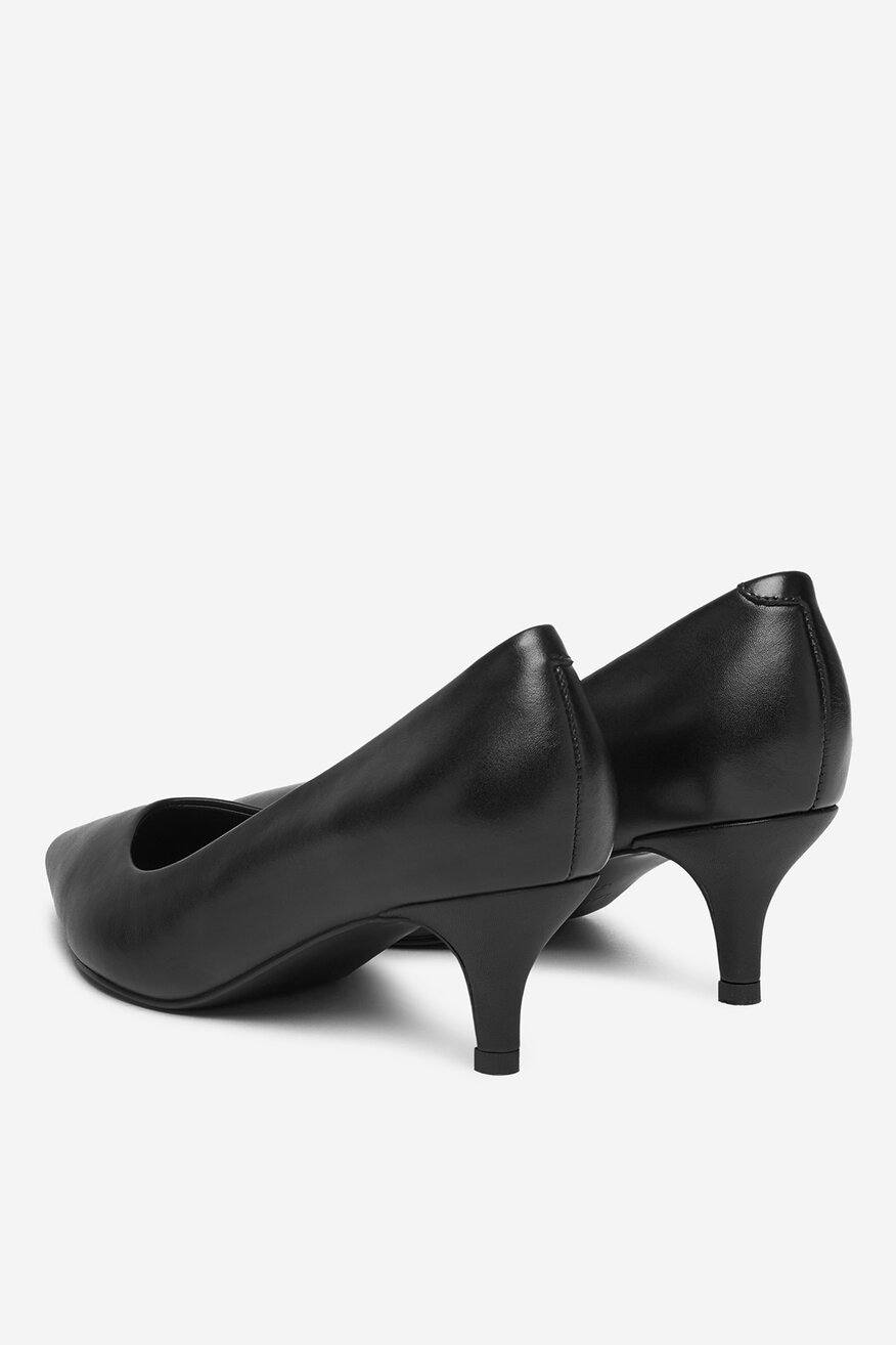 Körömcipő Lasocki FEKETE - 5906751250341