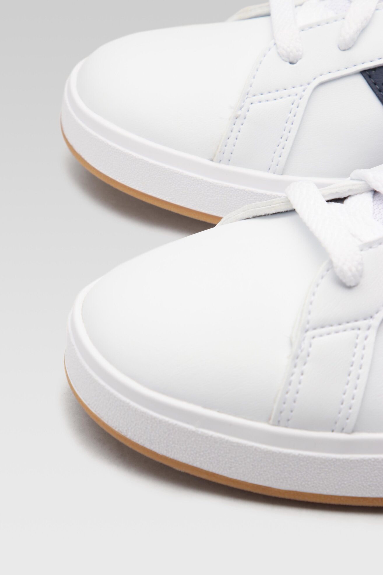 Sportcipő adidas GRAND COURT BASE 2.0 HR0230 FEHÉR