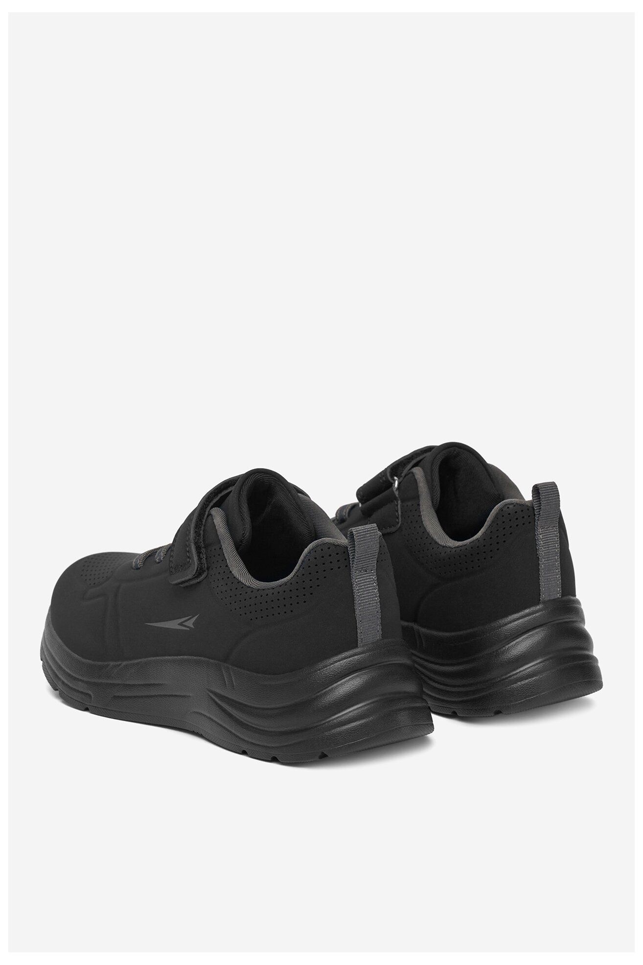 Obuwie sportowe Sprandi V3-4055(CH) Czarny