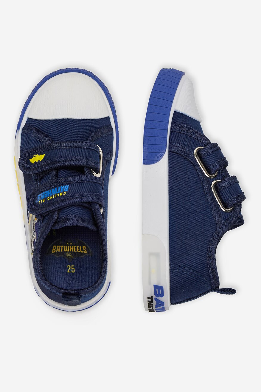 
                BATWHEELS - Trampki z migającymi diodami - 5906751034453