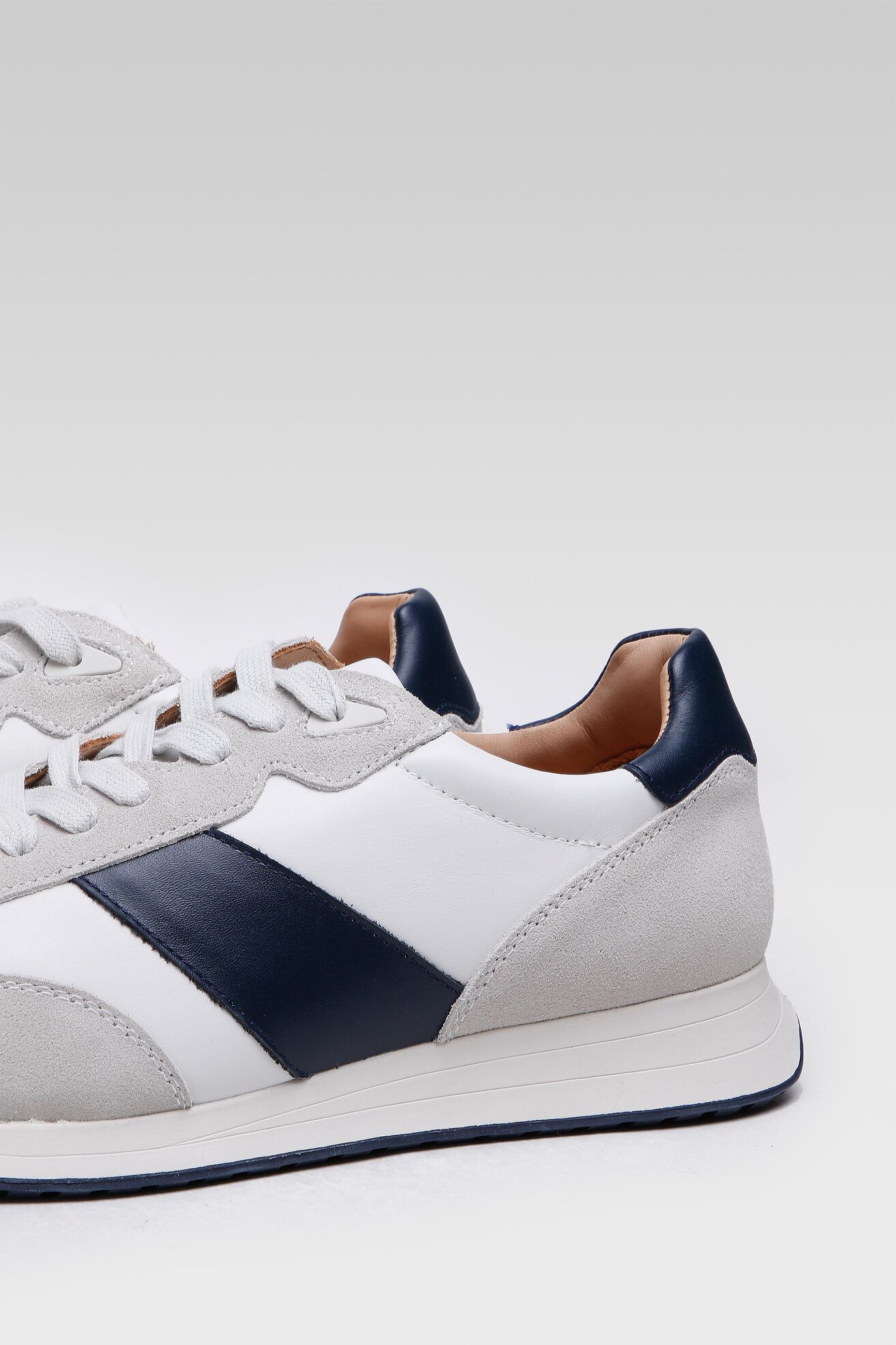 Sneakers Gino Rossi 121AM0015 Biały