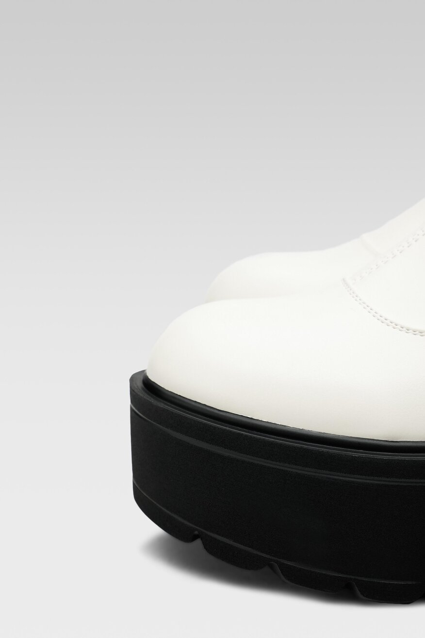 
                Jenny Fairy - Botki białe - 5904862209296