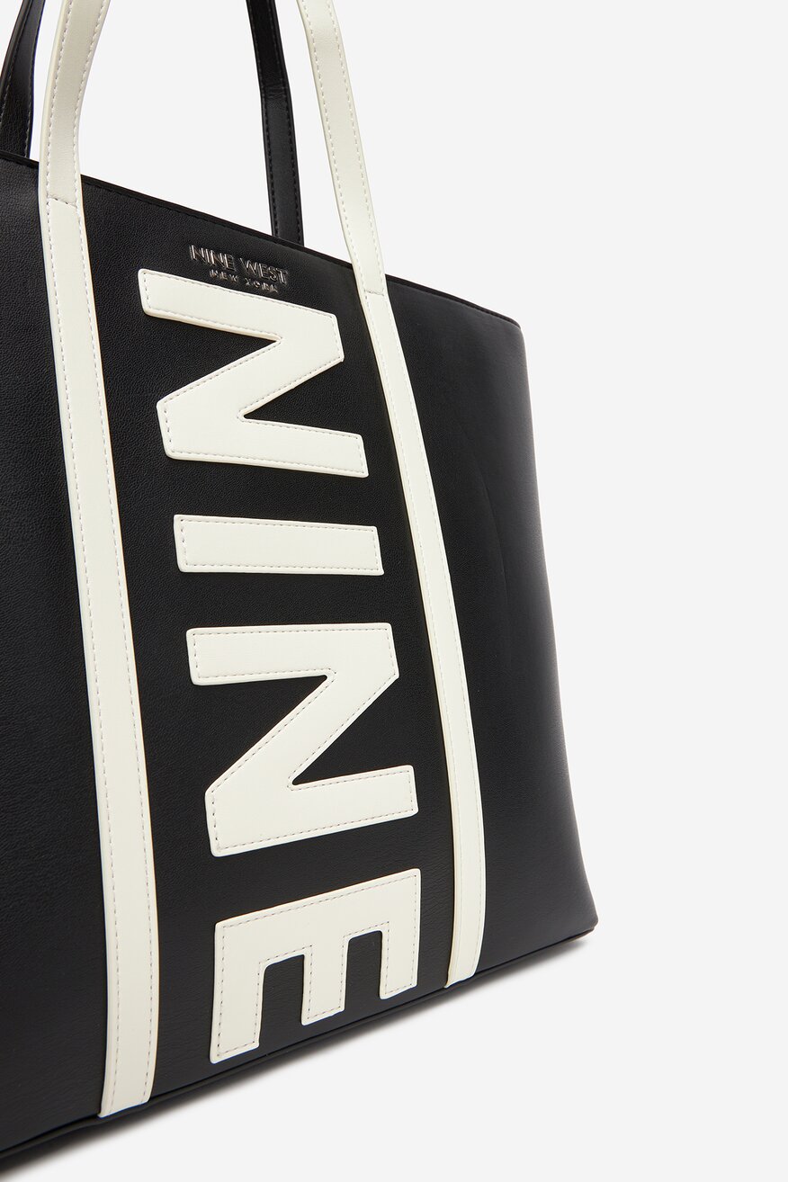 
                Дамска чанта NINE WEST ЧЕРЕН - 5906751343333