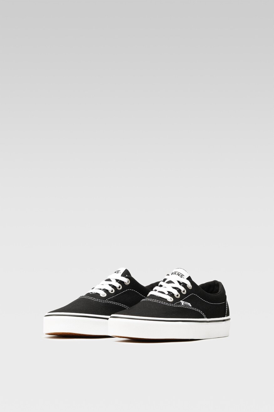 
                Vans - Trampki czarne sznurowane - 5904248059286