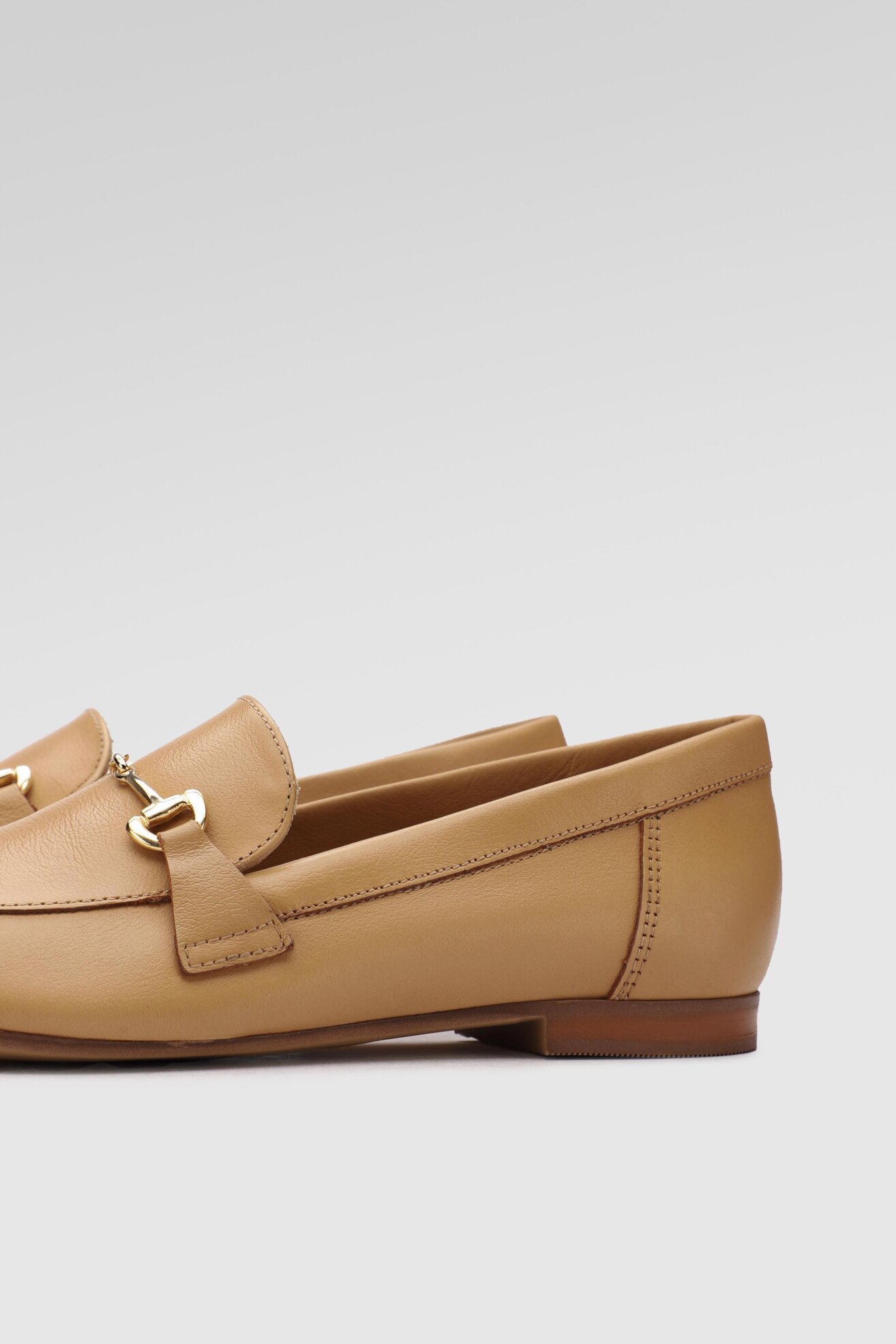 Półbuty Gino Rossi E21-23409LGS-AMBRA Camel