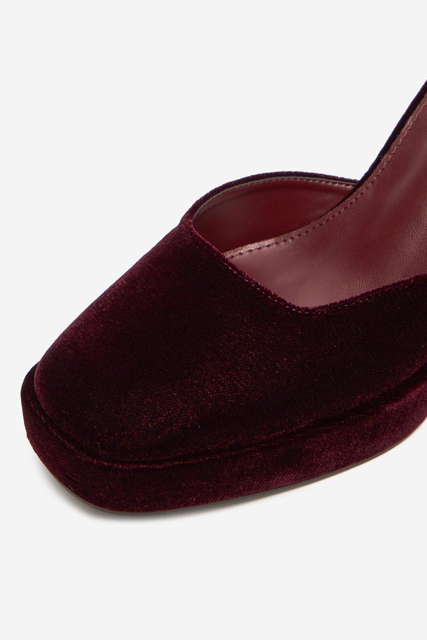 Juicy Couture - Czółenka na słupku - 5906751445082