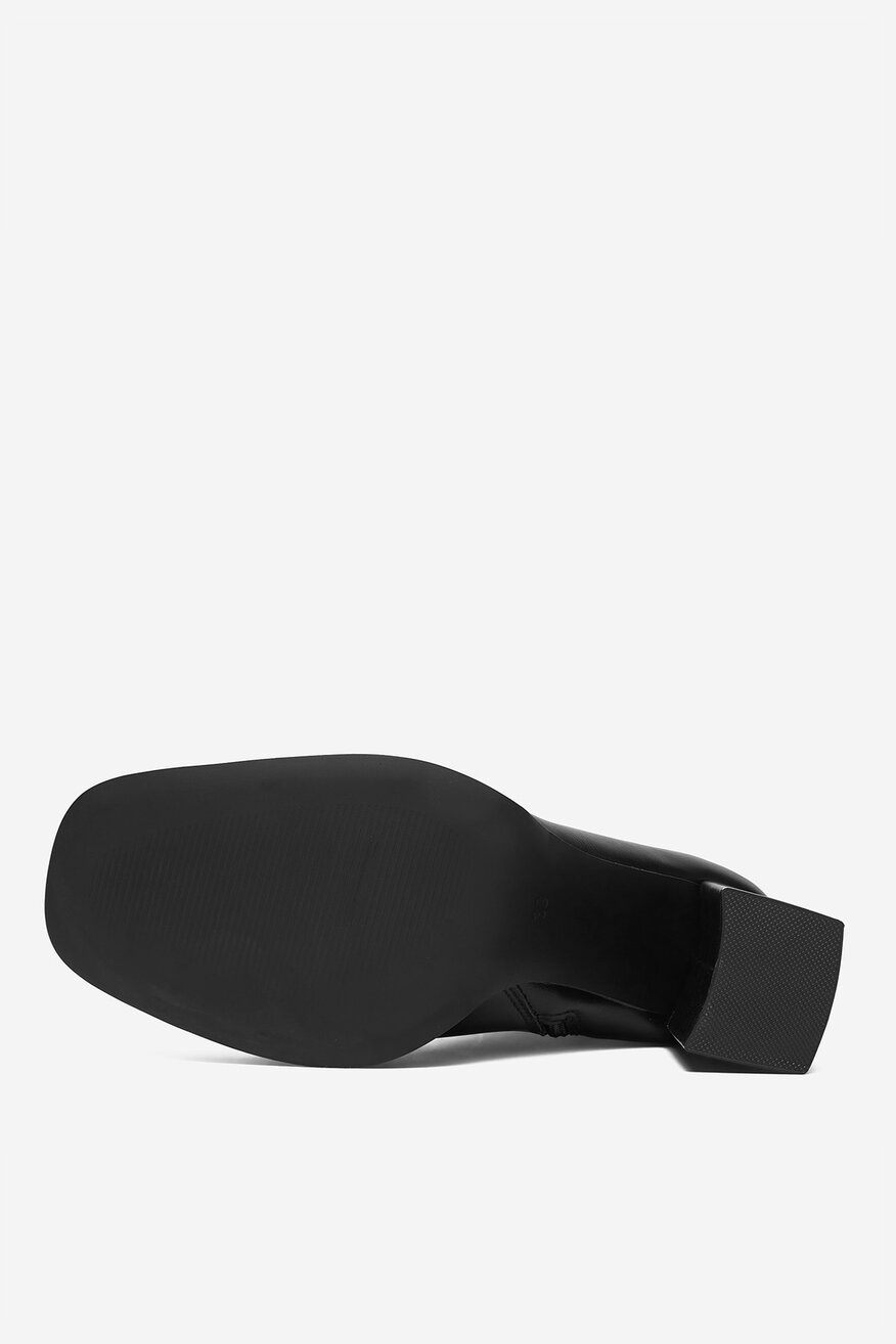 
                Ghete DeeZee NEGRU - 5904410005424