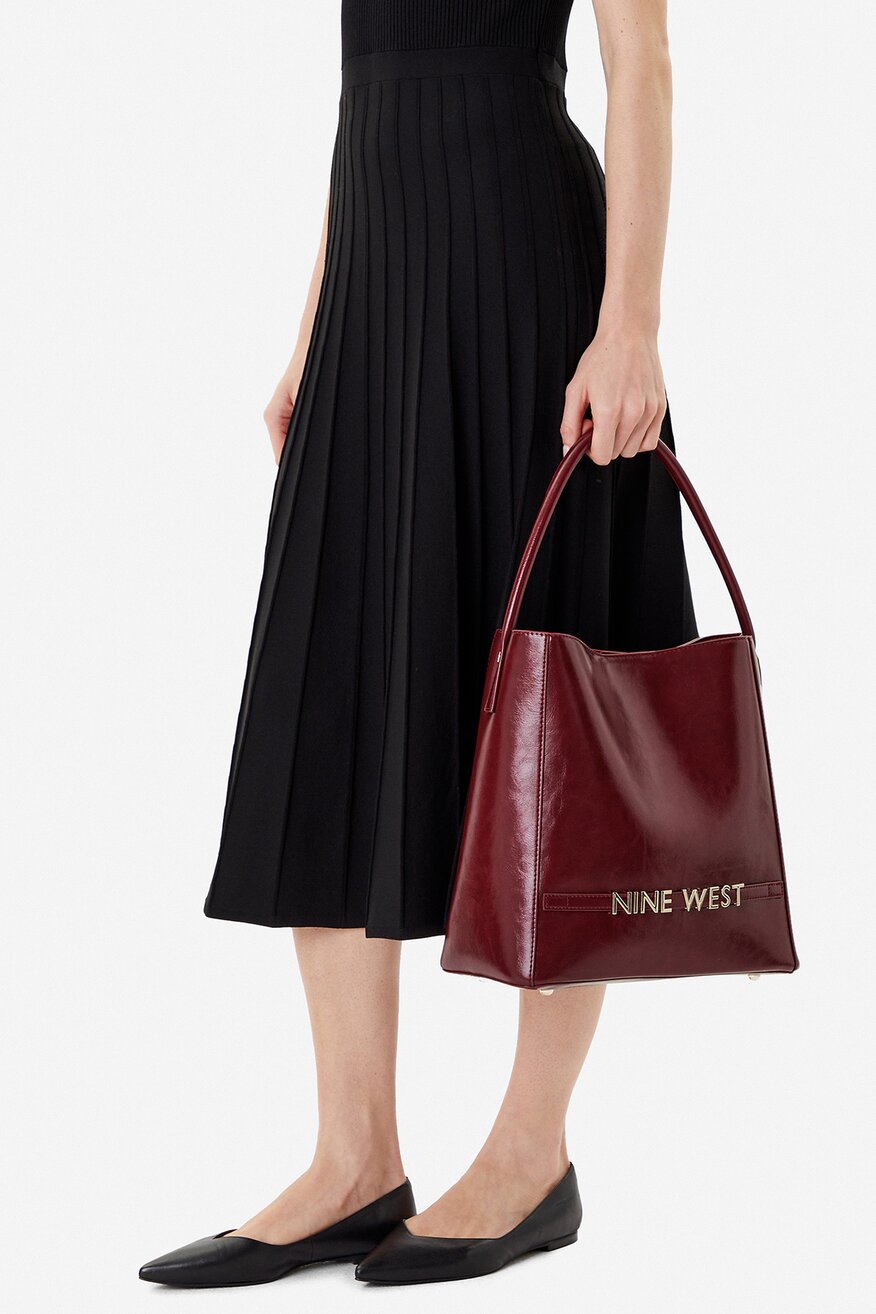 
                Дамска чанта NINE WEST ТЪМНОЧЕРВЕН - 5906751320433