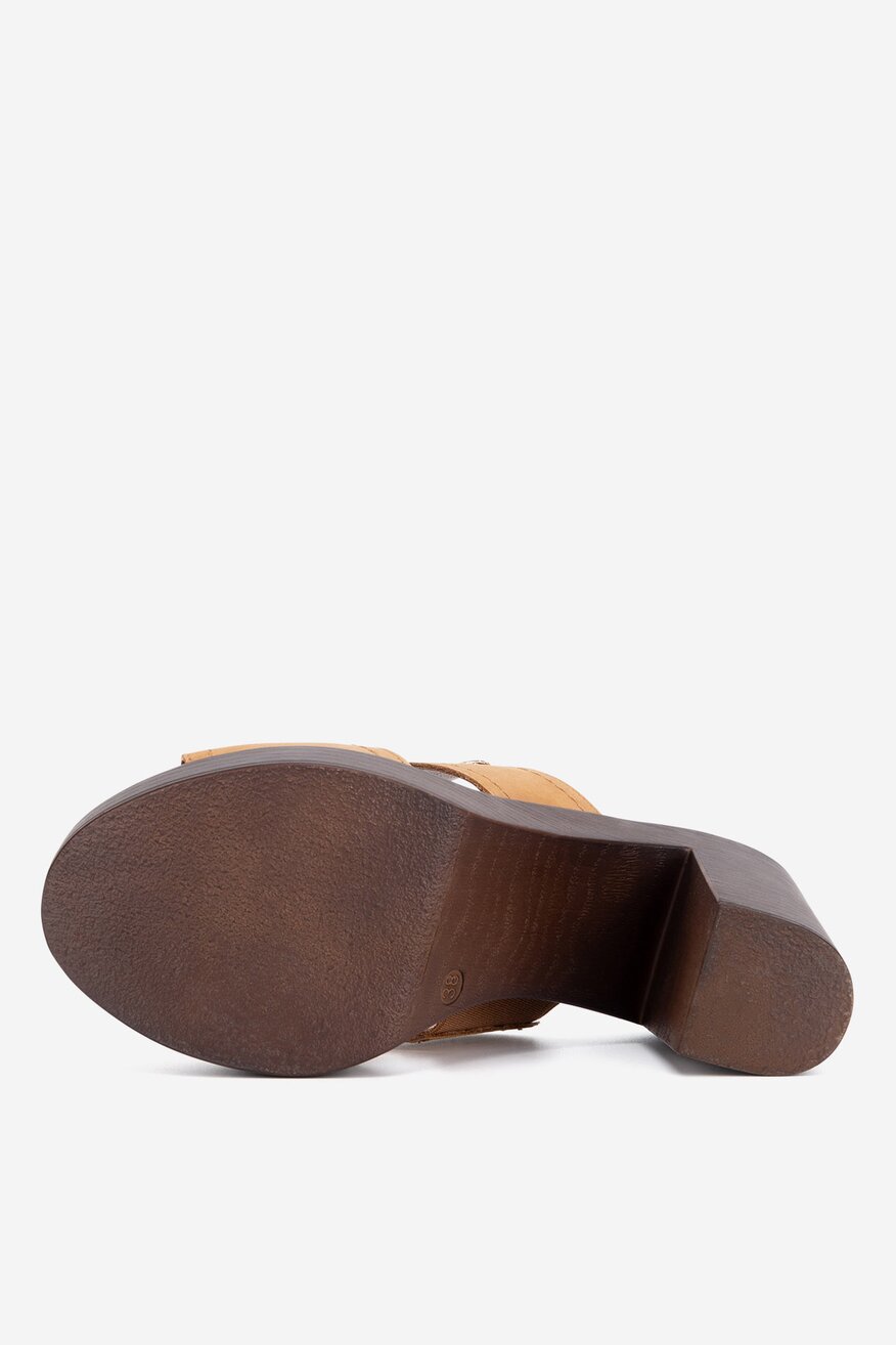 
                Lasocki - Klapki skórzane na obcasie - 5905588708056