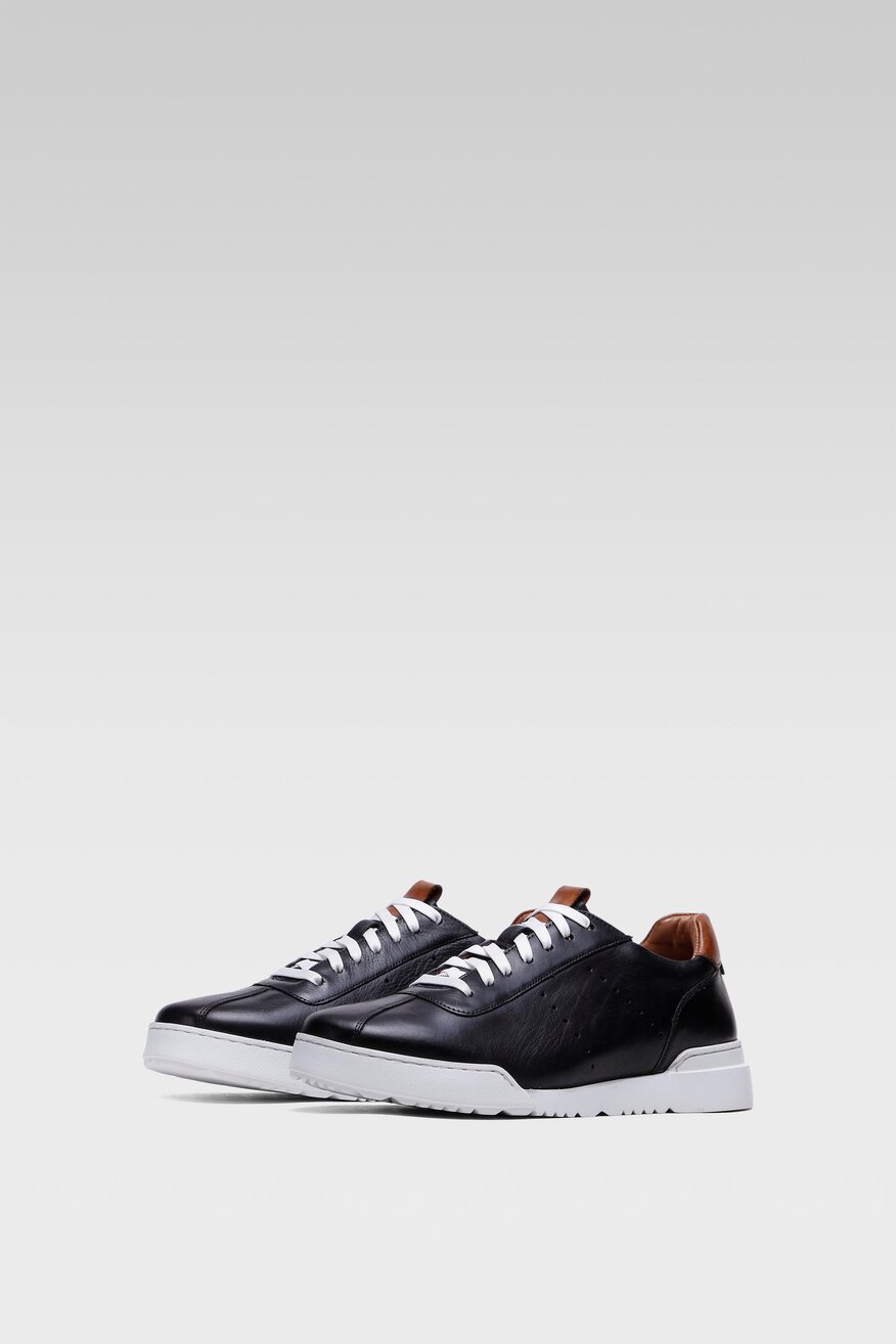 
                Badura - Skórzane sneakersy czarne - 5904248779108