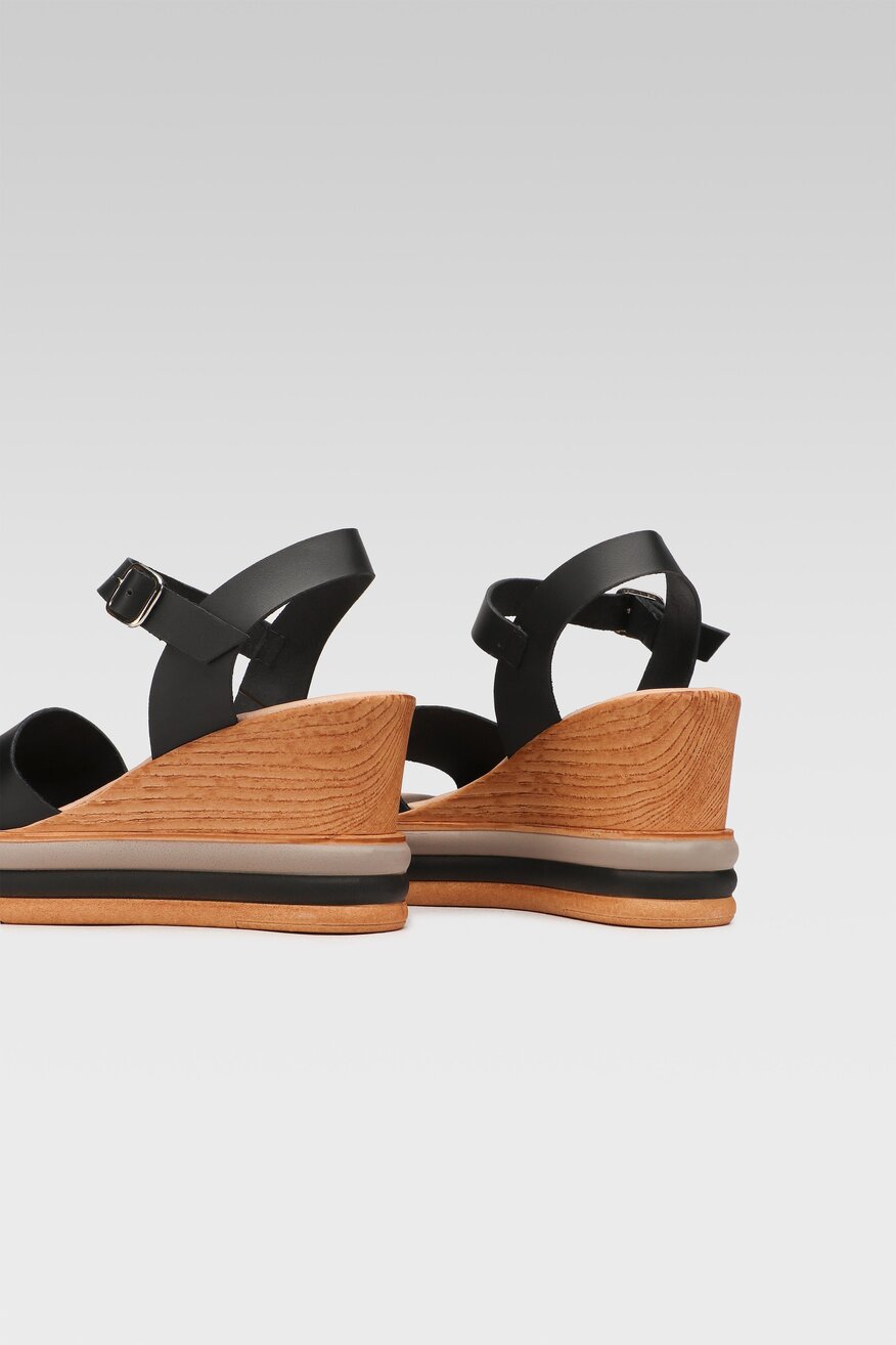 
                Lasocki - Skórzane sandały na koturnie z platformą - 5903698420721