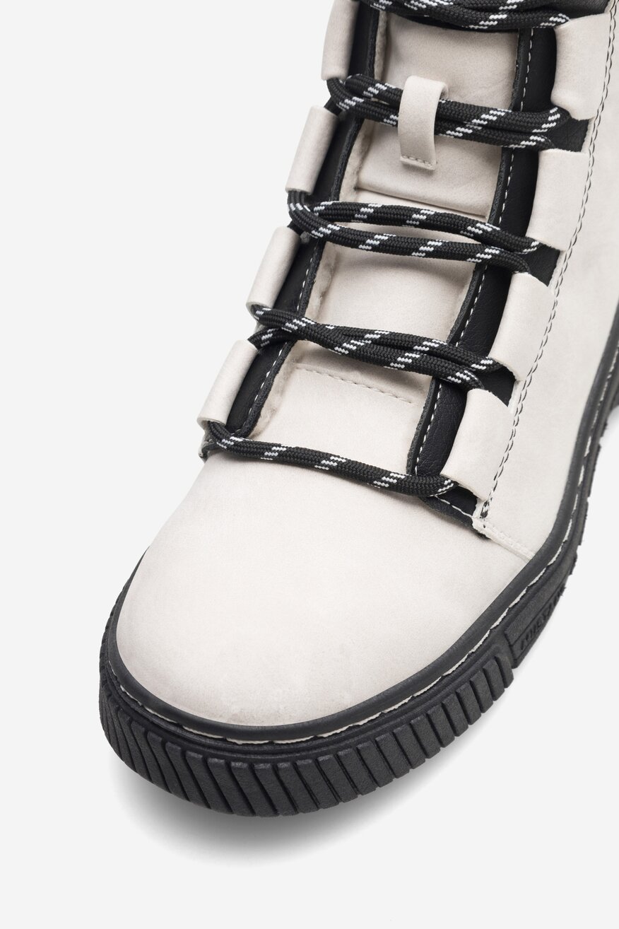 
                Боти Mustang БЯЛ - 5905588863274