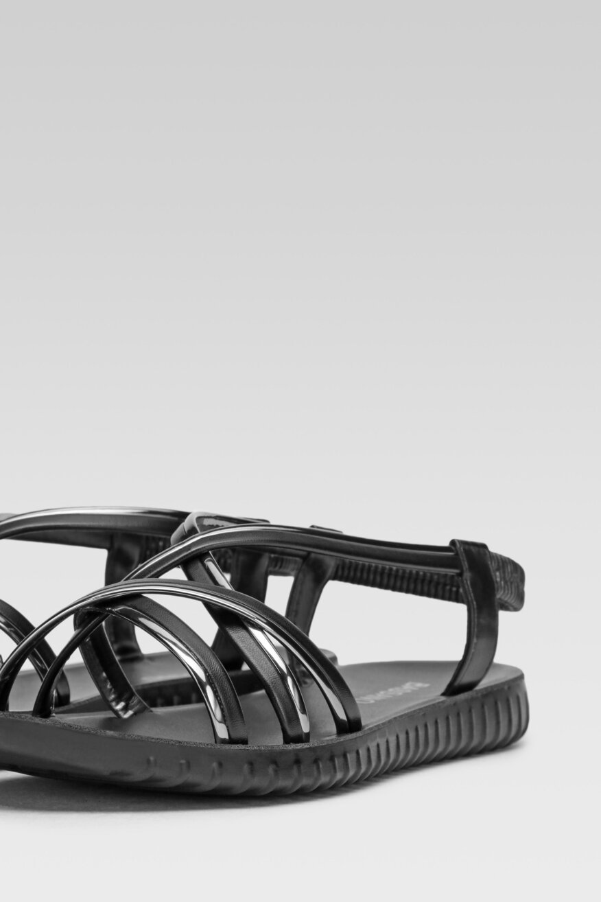 
                Bassano - Sandały czarne - 5903698558530