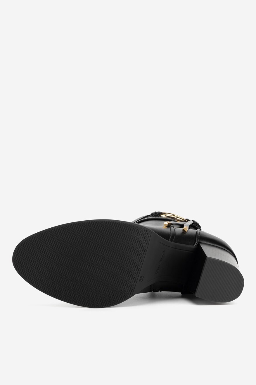 
                Kratke čizme Clara Barson CRNA - 5906751331613