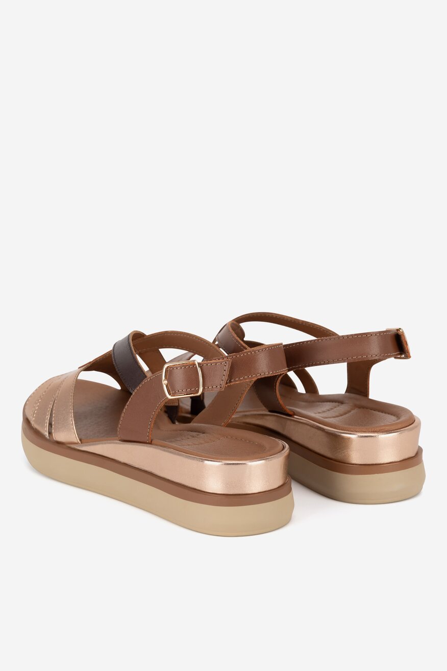 
                Lasocki - Sandały skórzane na koturnie - 5905588574149