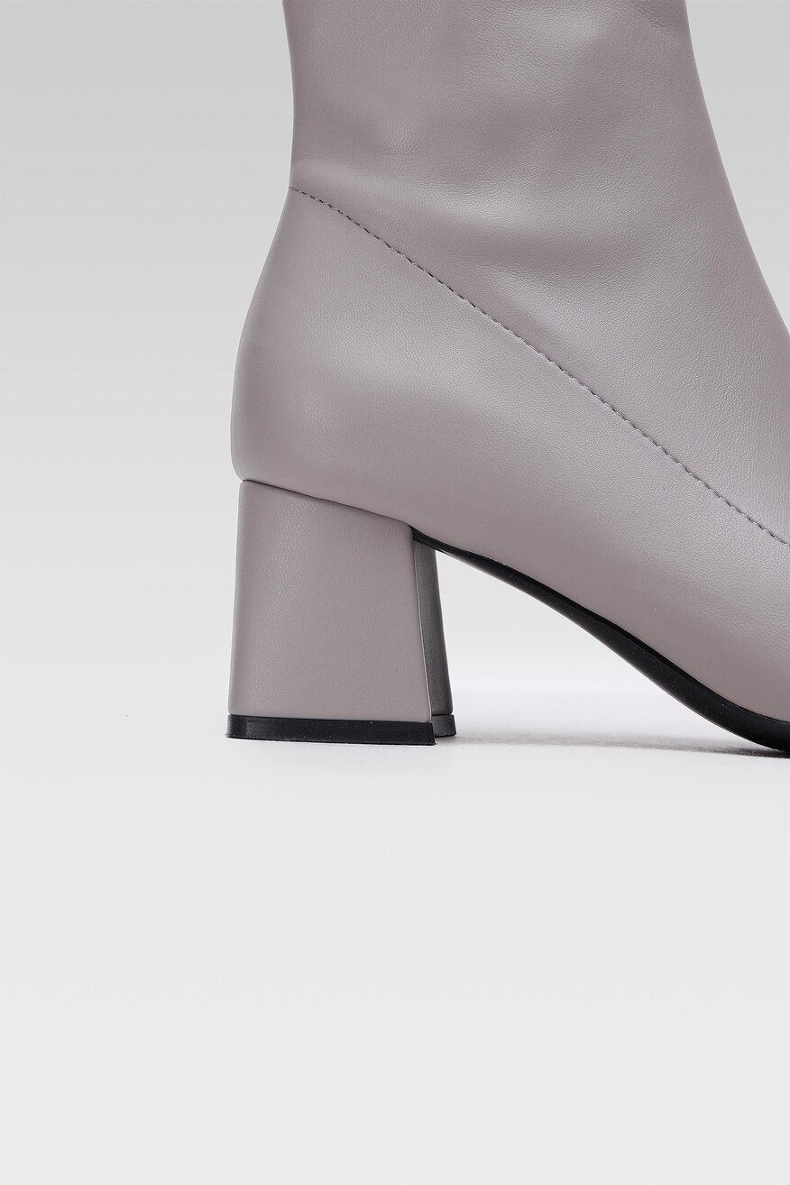 
                Боти Jenny Fairy СИВ - 5903698877167