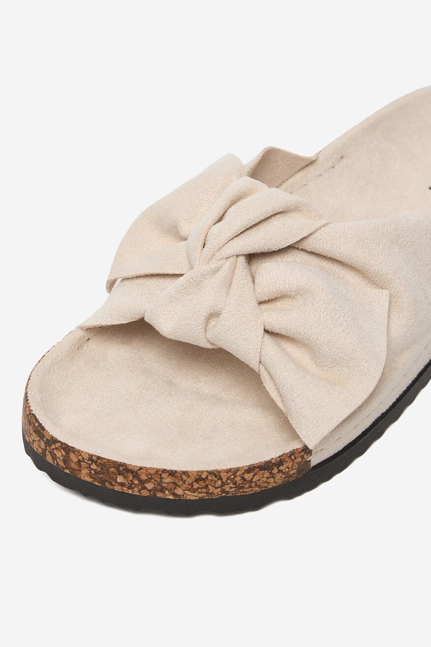 
                Шльопанець Jenny БЕЖЕВИЙ - 5906751996508