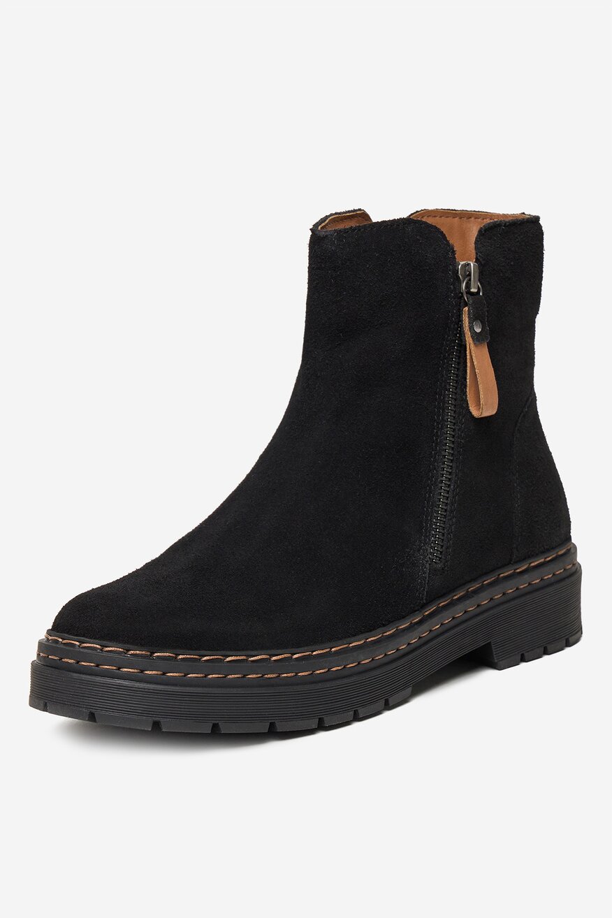 
                Kratke čizme Lasocki CRNA - 5906751291382