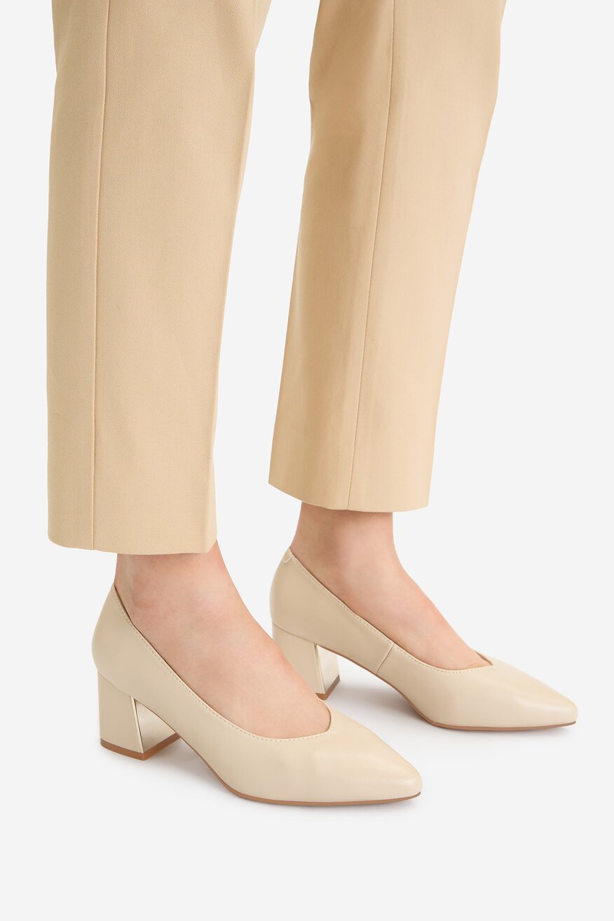 
                Туфлі-Човники Lasocki БЕЖЕВИЙ - 5906751656761