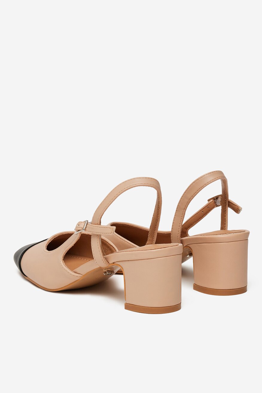 
                Körömcipő DeeZee BÉZS - 5906751157602