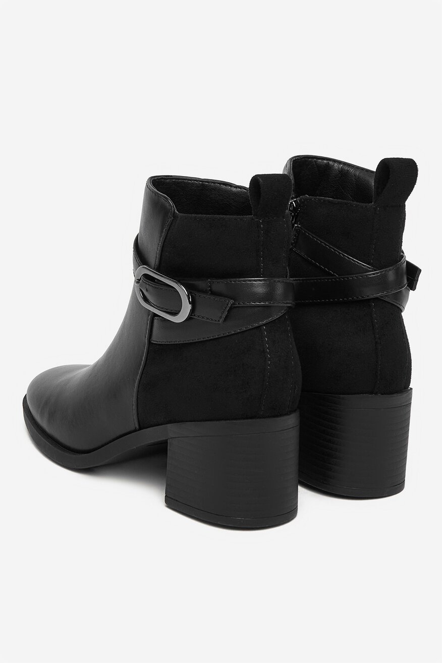 
                Kratke čizme Clara Barson CRNA - 5906751420850