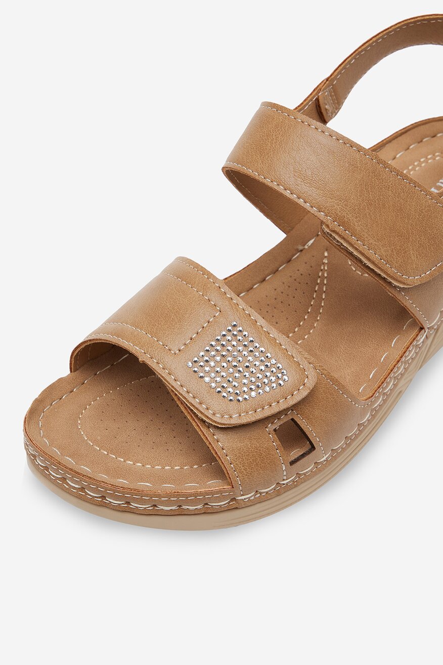 Clara Barson - Sandały na koturnie - 5904862317311