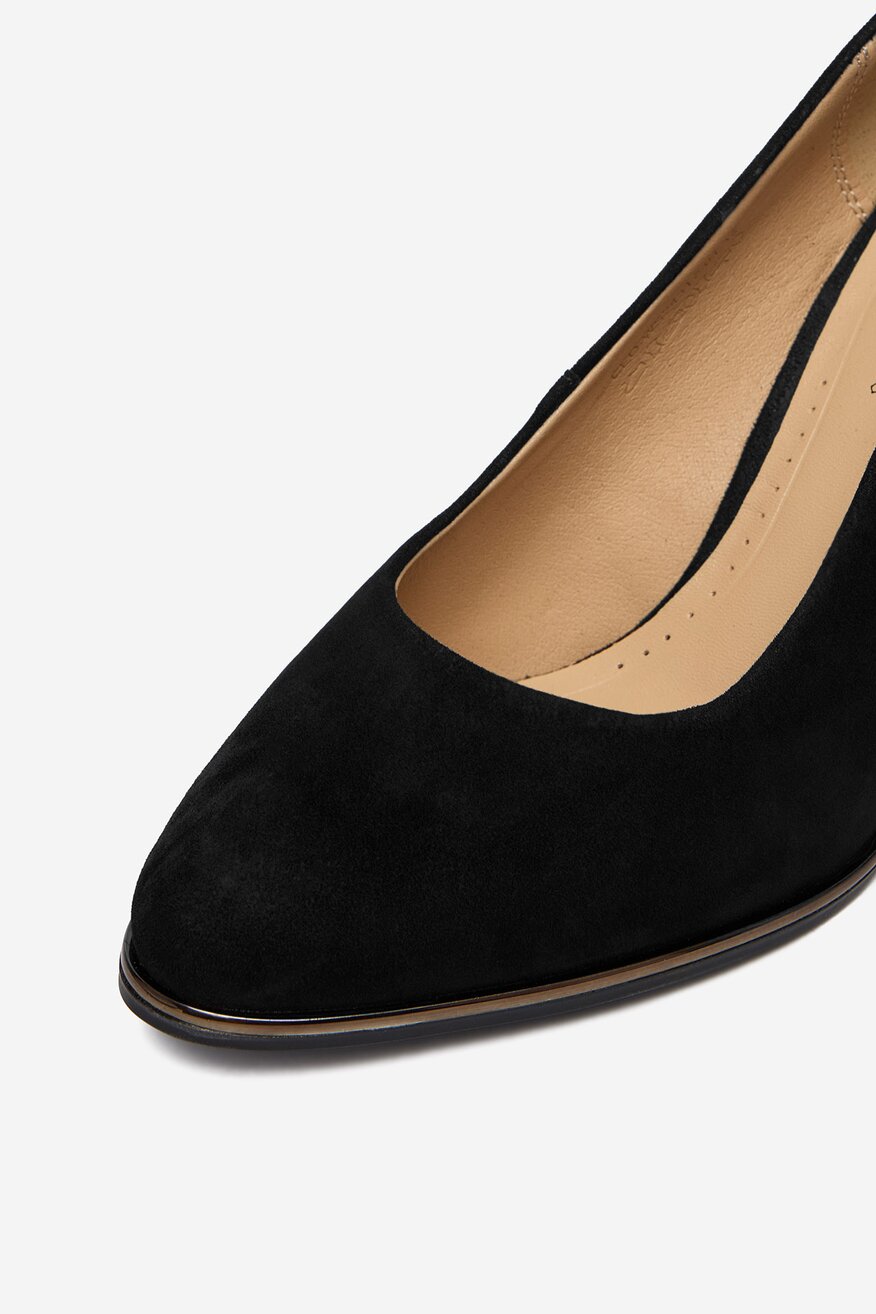 
                Körömcipő Lasocki FEKETE - 5906751725504