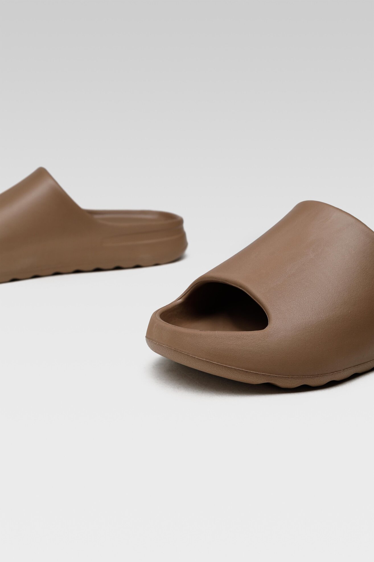 Klapki basenowe Sprandi 840005C-1 Brązowy