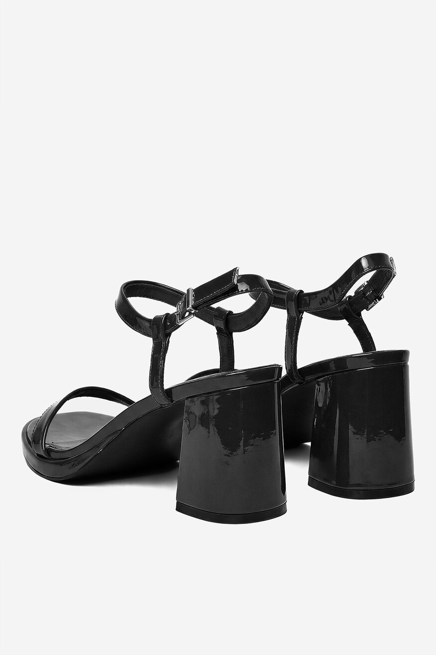 
                Сандалі Jenny ЧОРНИЙ - 5906751863473