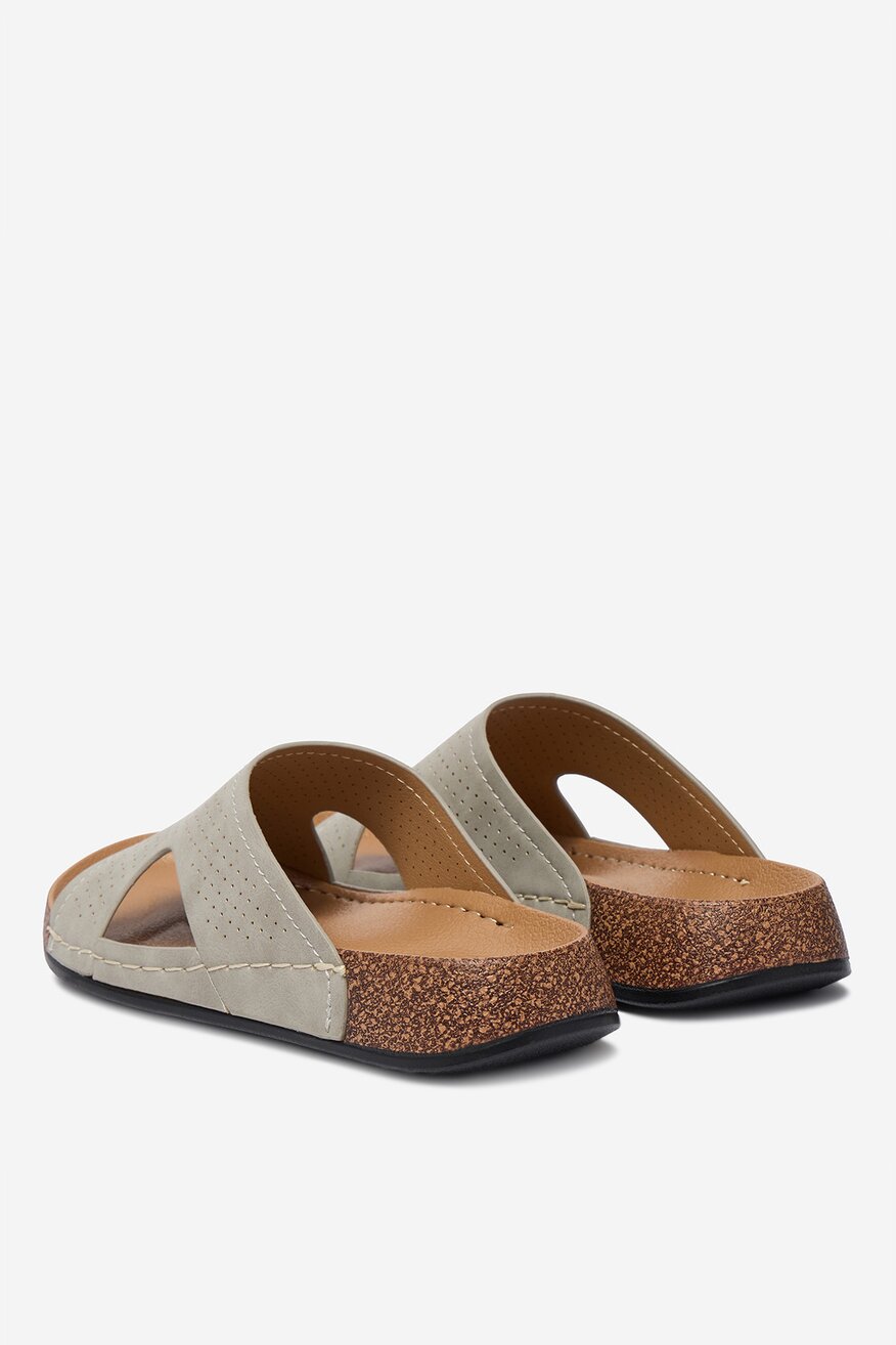 
                        Шльопанець Go Soft CEO-W25701 СІРИЙ - 5906751838211