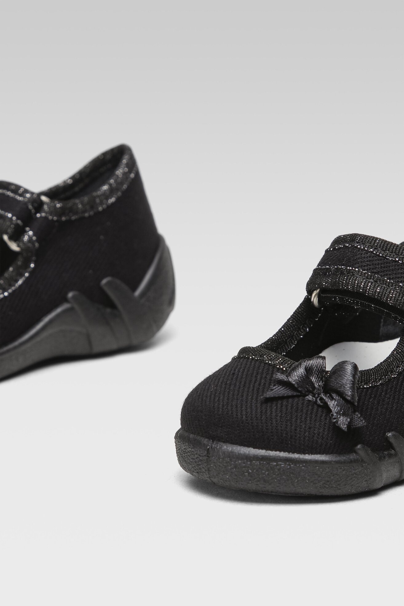 Papuče RenBut 13-139 CRNA