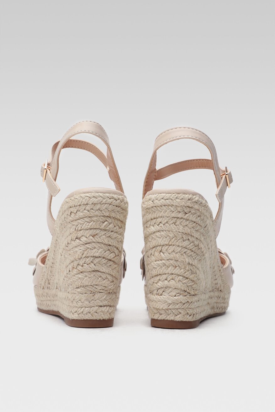 
                Quazi - Sandały boho beżowe - 5904248751012