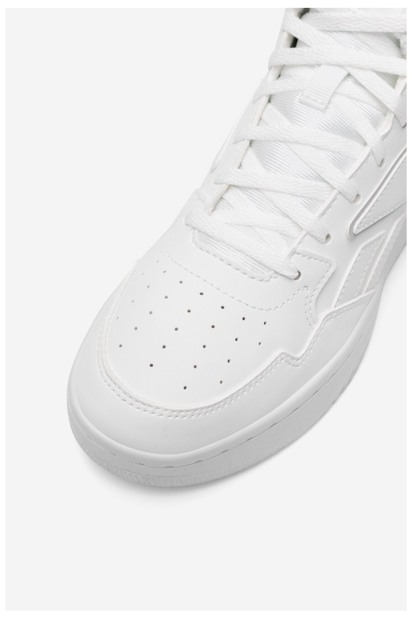 Спортни обувки Reebok ATR CHILL MID 100224087 БЯЛ