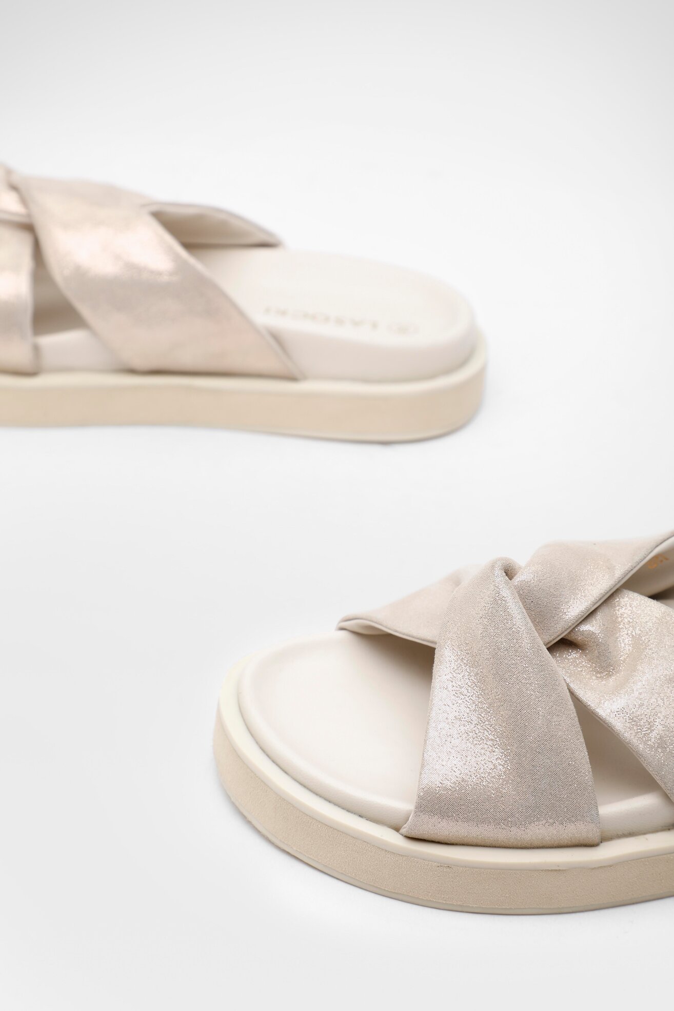 Klapki Lasocki WI16-4808-06 Srebrny