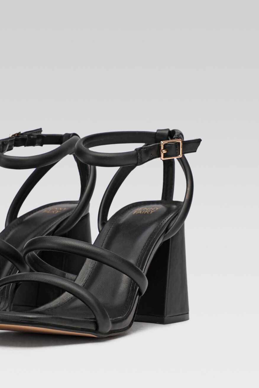 
                Jenny Fairy - Sandały na obcasie czarne - 5903698610009