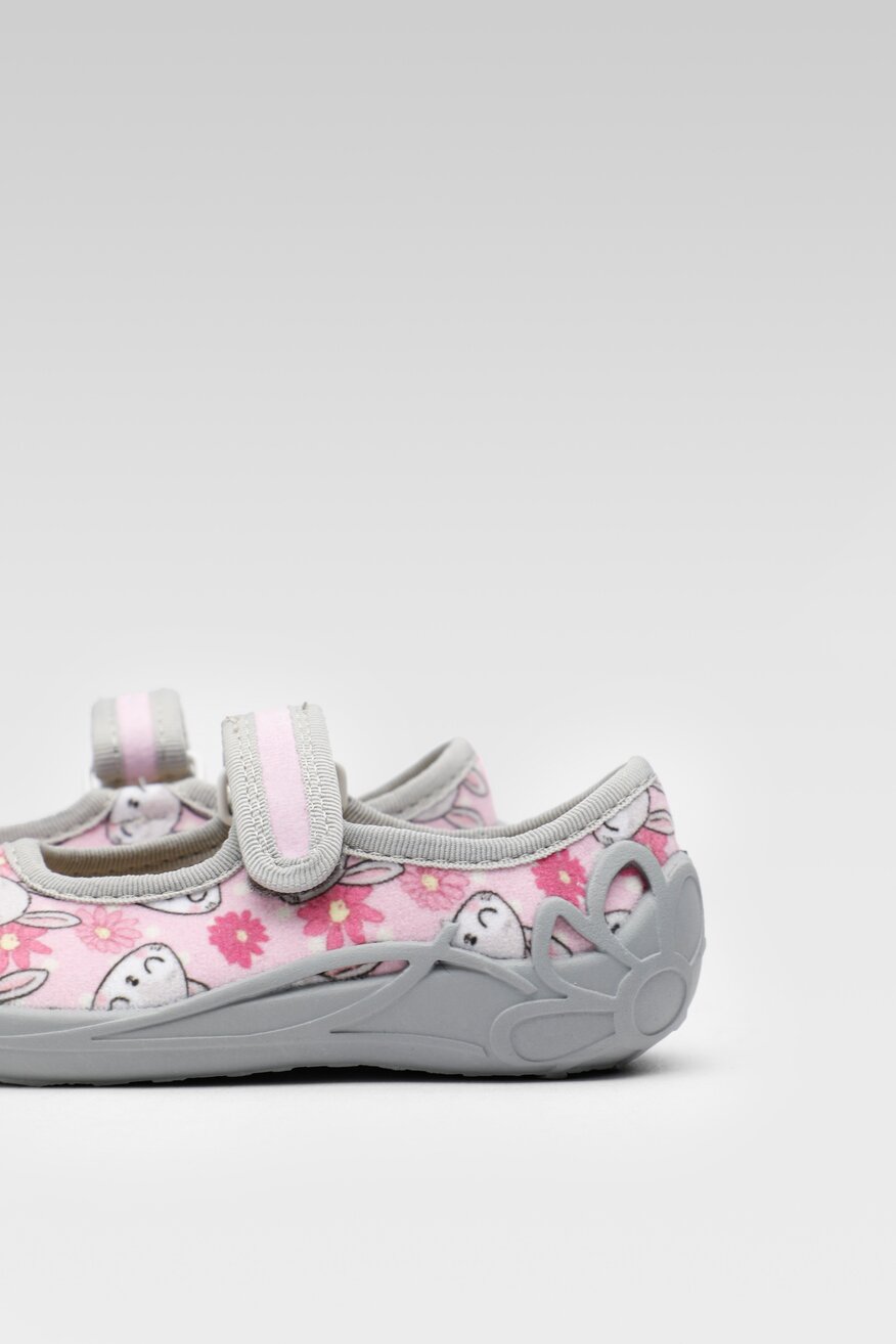 MB - Kapcie z printem różowe - 5904248834555