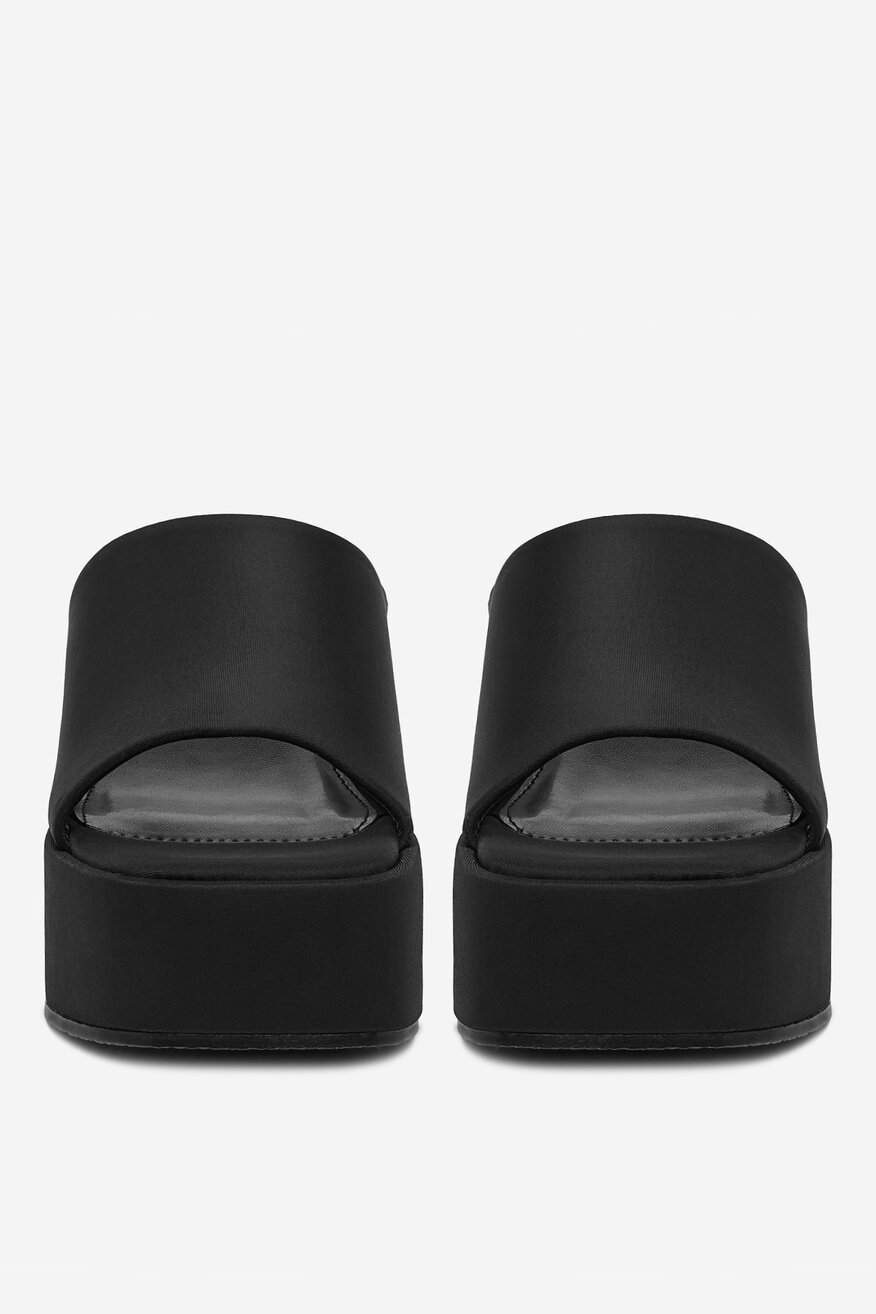 
                Джапанки DeeZee ЧЕРЕН - 5906751914250