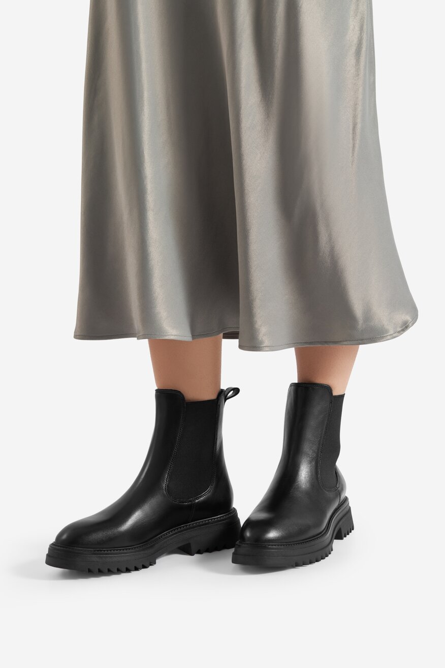 
                Ghete Lasocki NEGRU - 5905588911500