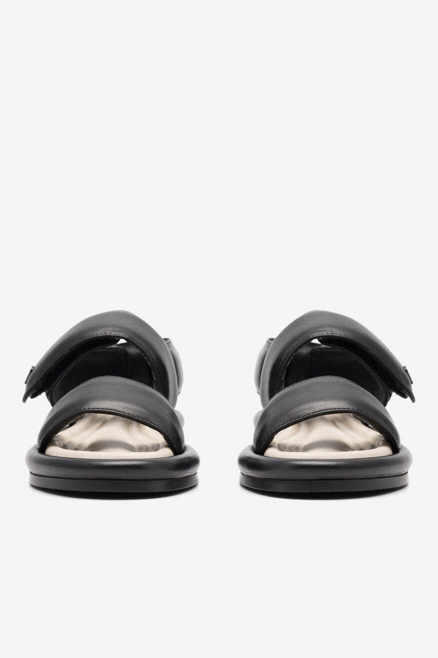 
                Сандалі Gino Rossi ЧОРНИЙ - 5904862931432