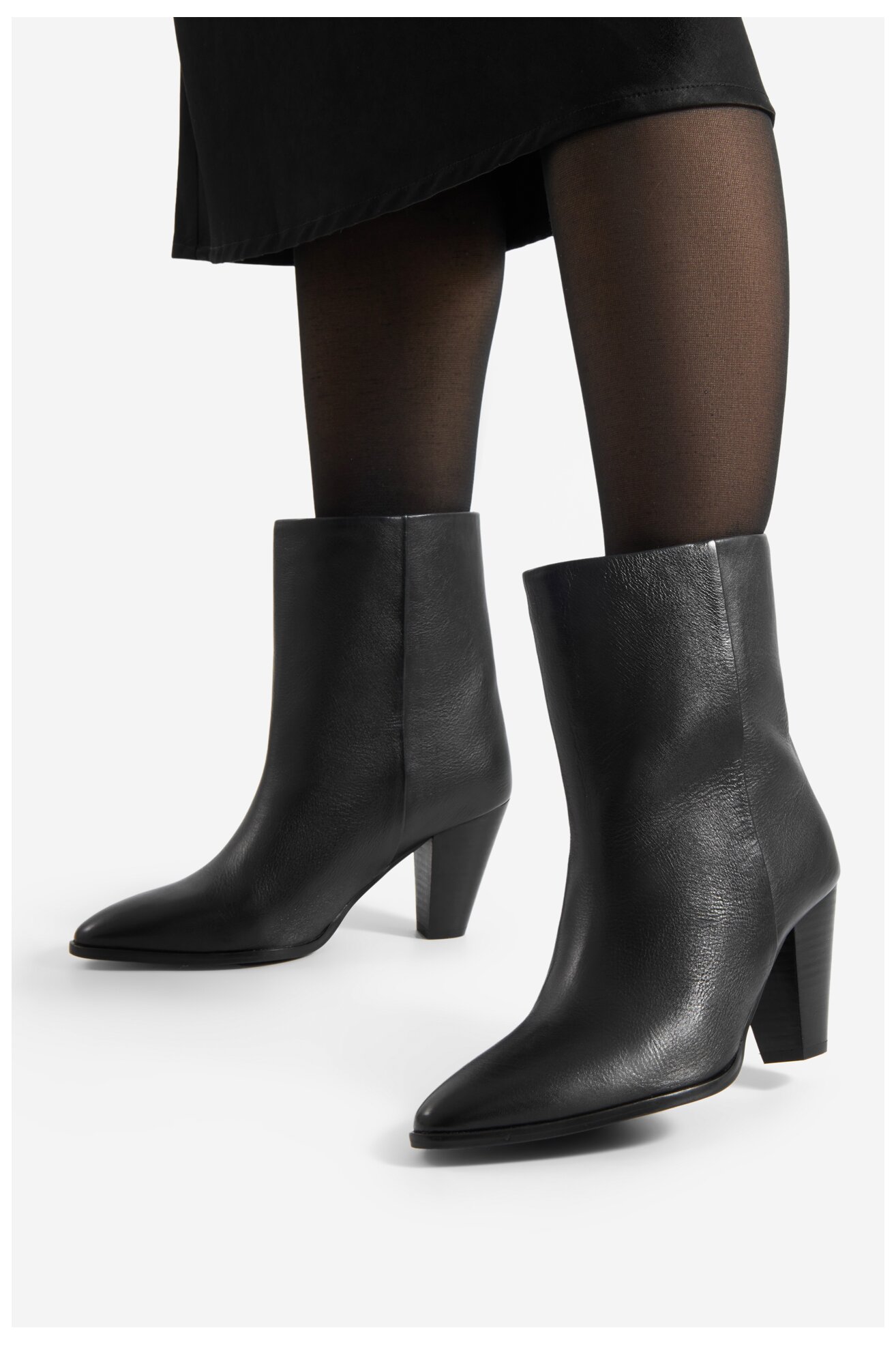 Kotníková obuv Gino Rossi HANYIA-116027 ČERNÁ