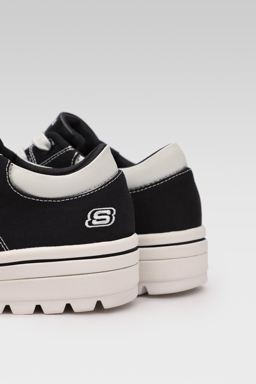 
                Skechers - Trampki czarne sznurowane - 5903698425795