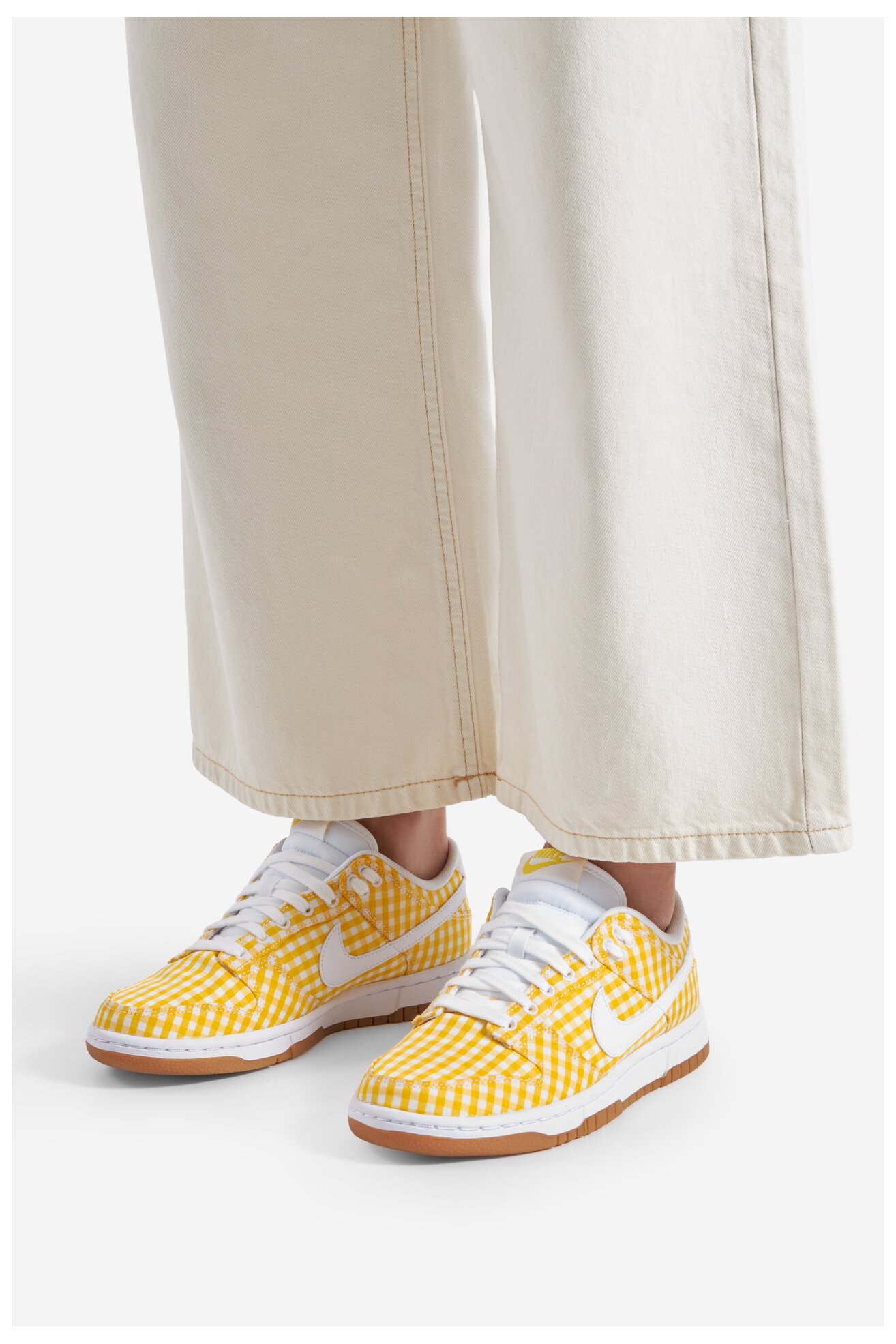 Obuwie sportowe Nike DZ2777-700 Żółty