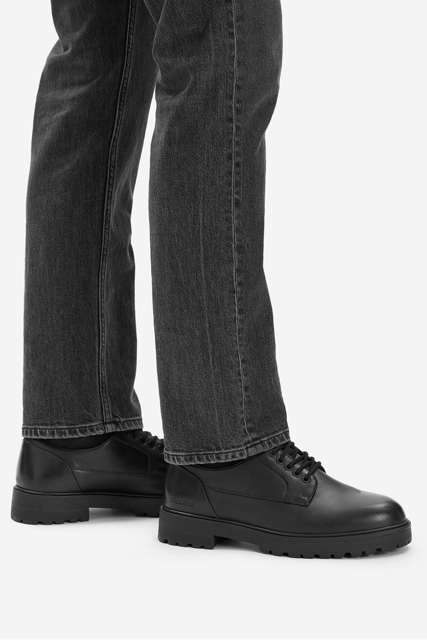 
                Напівчеревик Badura ЧОРНИЙ - 5906751449004