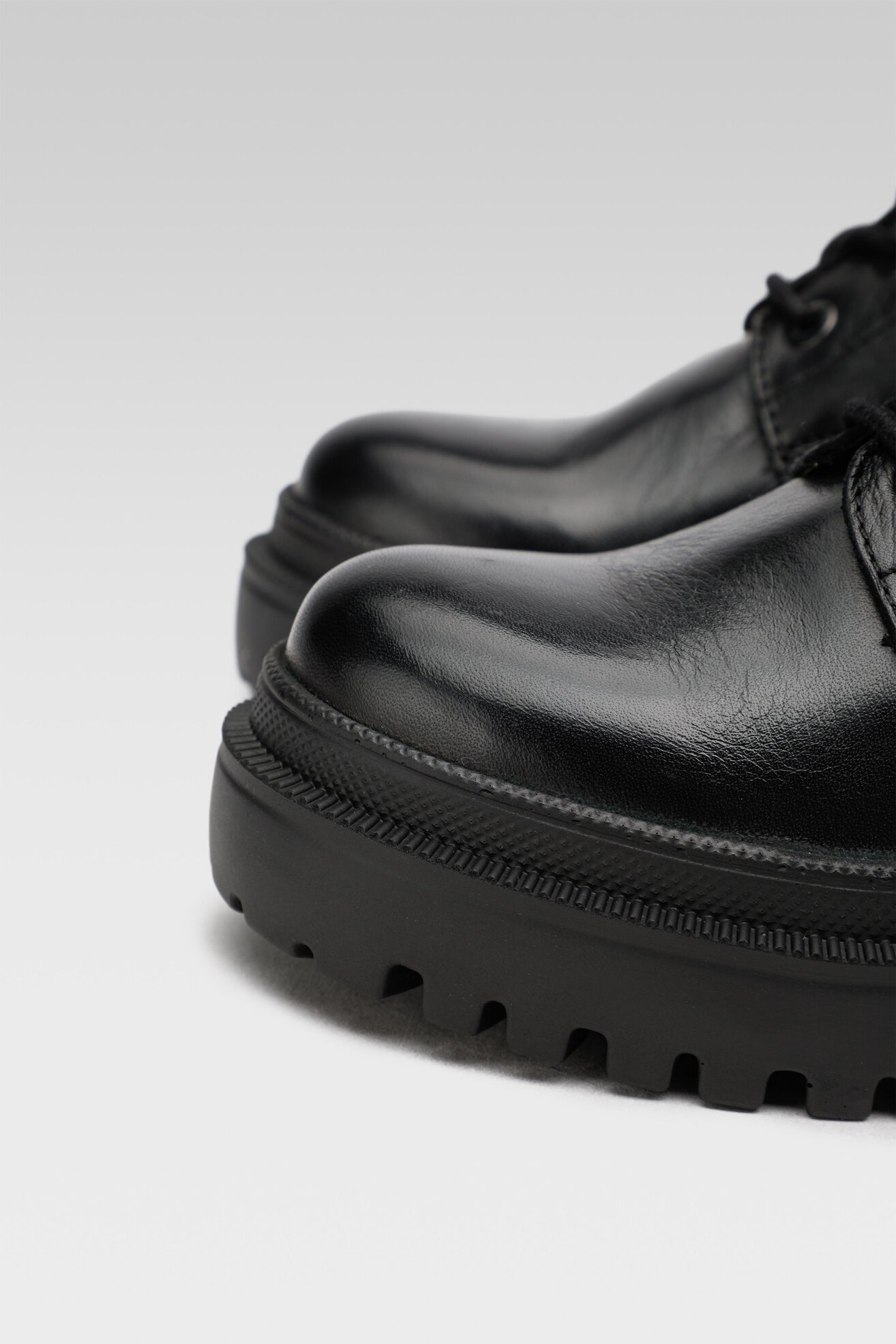 Trzewiki Inuovo 738031 Czarny