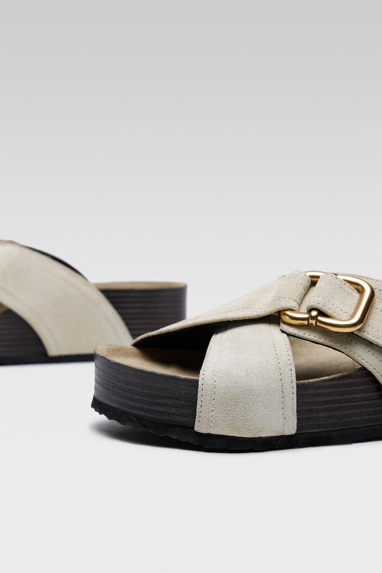 Klapki Gino Rossi 22SS40 Zielony