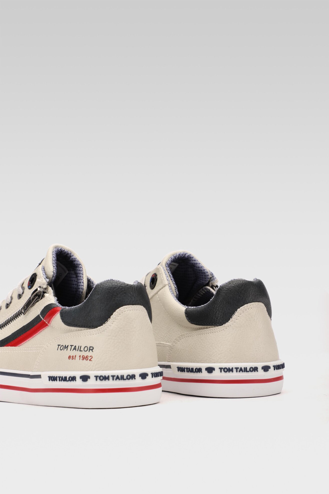 Półbuty Tom Tailor 118300500 Biały